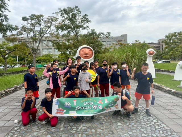 LINE_ALBUM_20250926 校外文化體驗_藝然掘然_251014_122.jpg